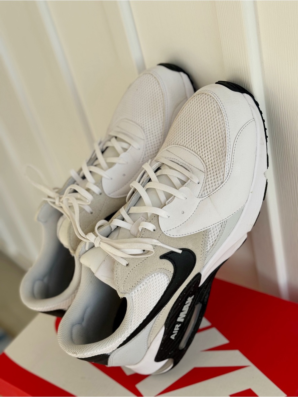 Nike Air Max Men's White and Black Running Sneakers - Picture 5 of 7